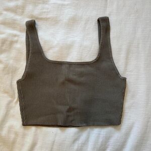 Aritzia Women's Crop-top